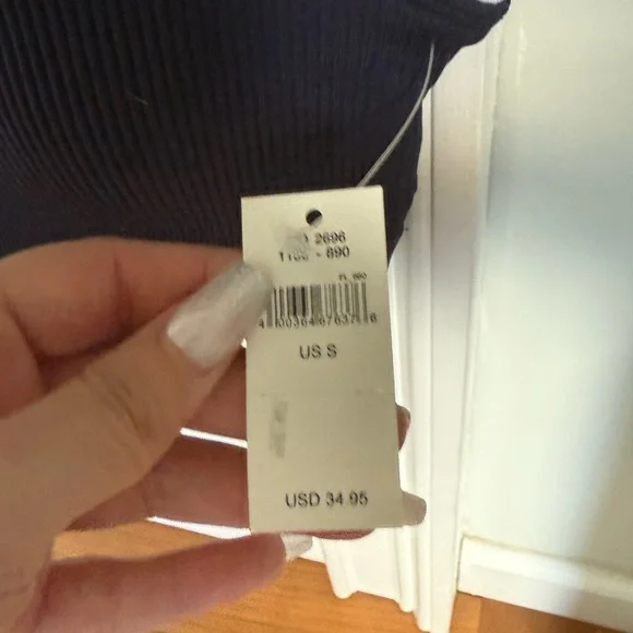 BRAND NEW WITH TAG NAVY AERIE OFFLINE CROPPED TOP - Picture 3 of 3